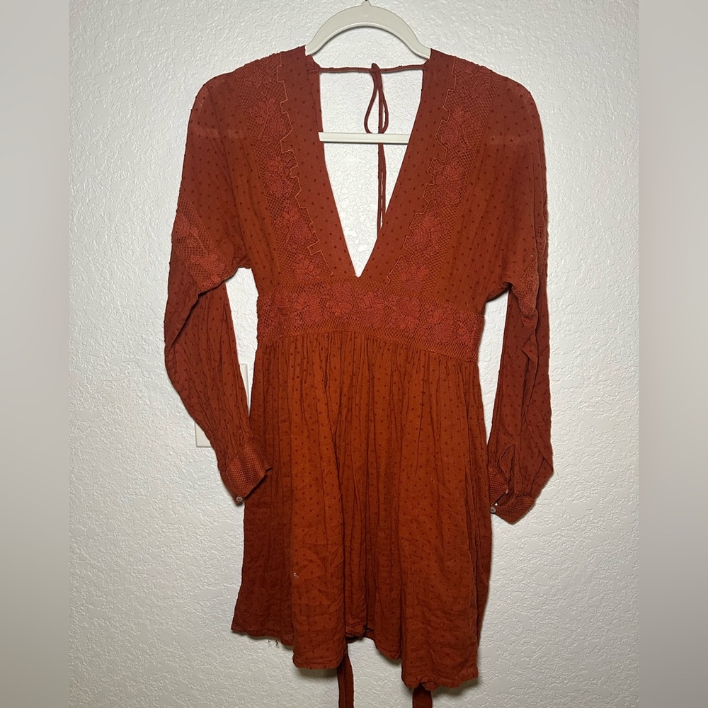 Free People Sugarpie Crochet Mini Dress Deep V Smocked Tie Waist Cinnamon Large - Picture 15 of 15